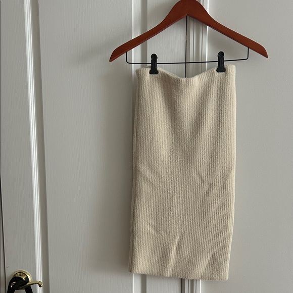 4SI3NNA Elegant Cream Knit Skirt